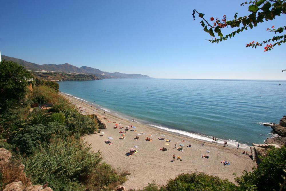 Modern Apartment Stunning Sea Views And Pool Nerja Εξωτερικό φωτογραφία