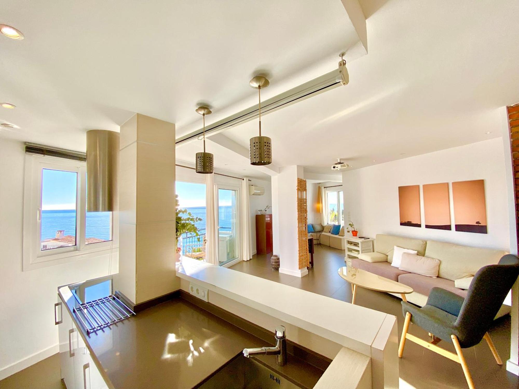 Modern Apartment Stunning Sea Views And Pool Nerja Εξωτερικό φωτογραφία