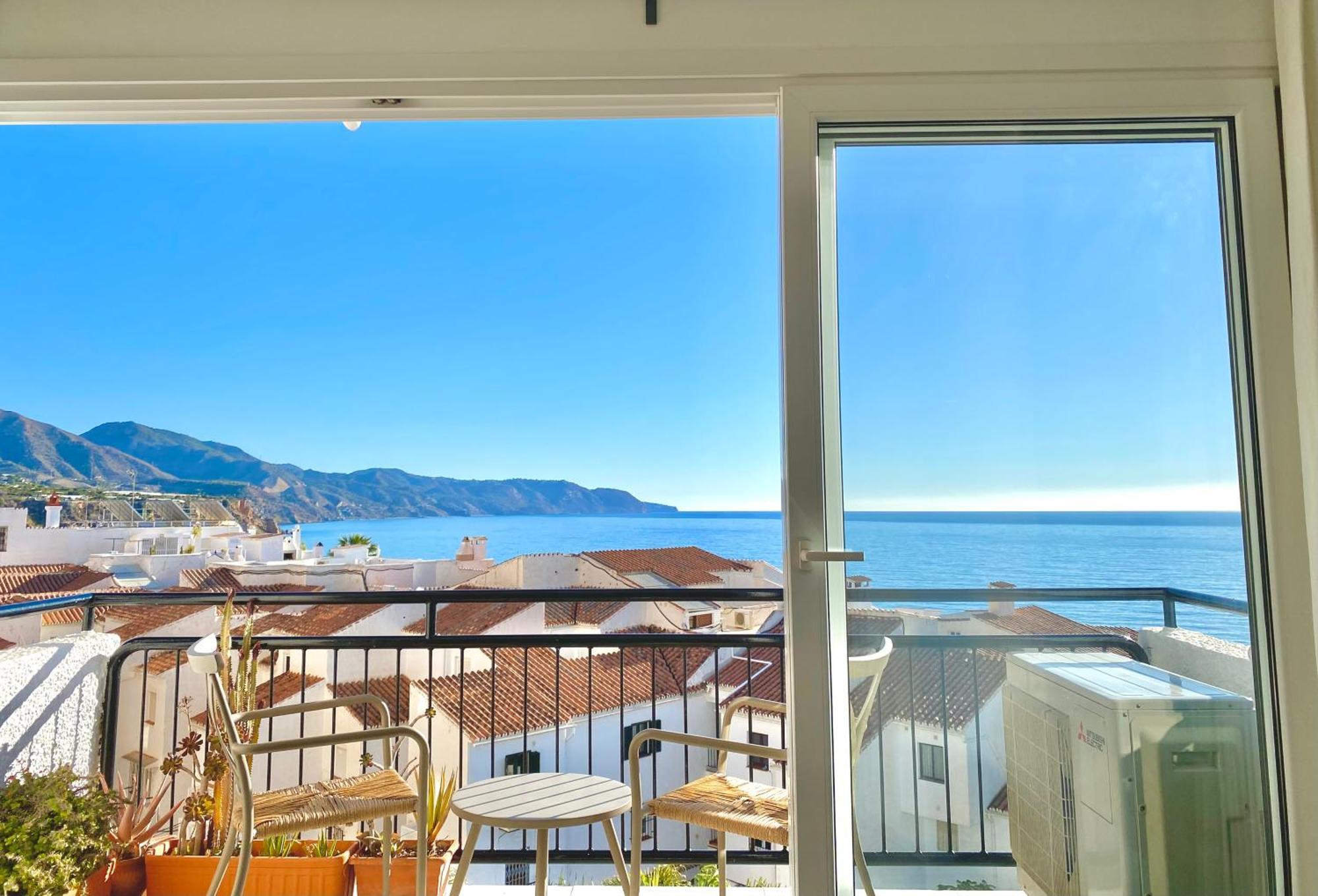 Modern Apartment Stunning Sea Views And Pool Nerja Εξωτερικό φωτογραφία