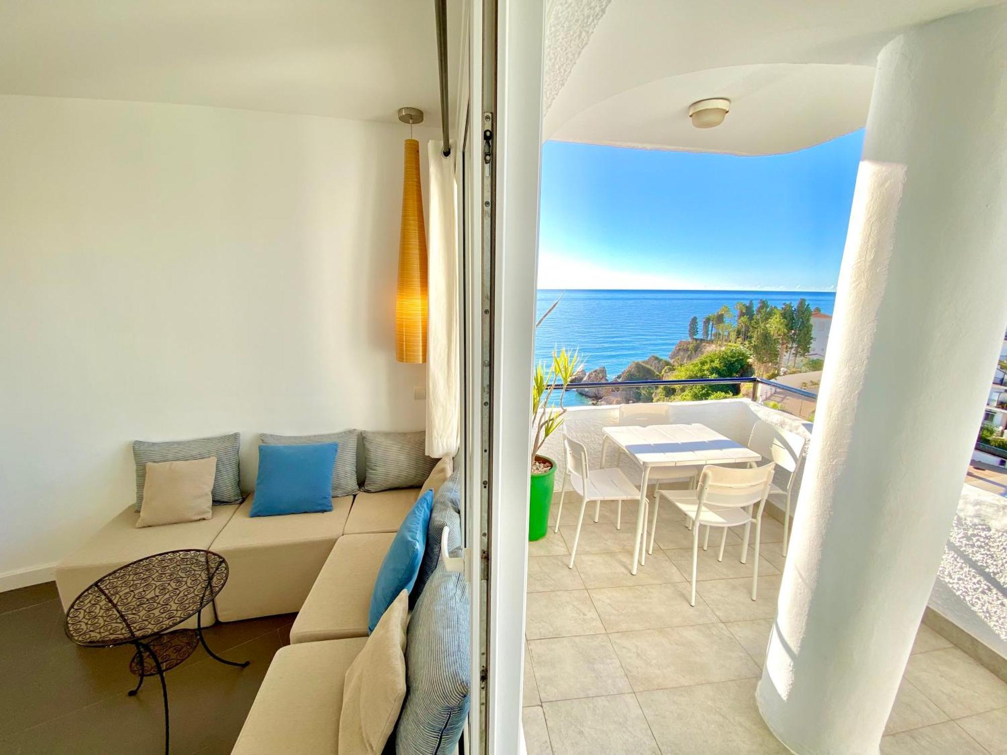 Modern Apartment Stunning Sea Views And Pool Nerja Εξωτερικό φωτογραφία